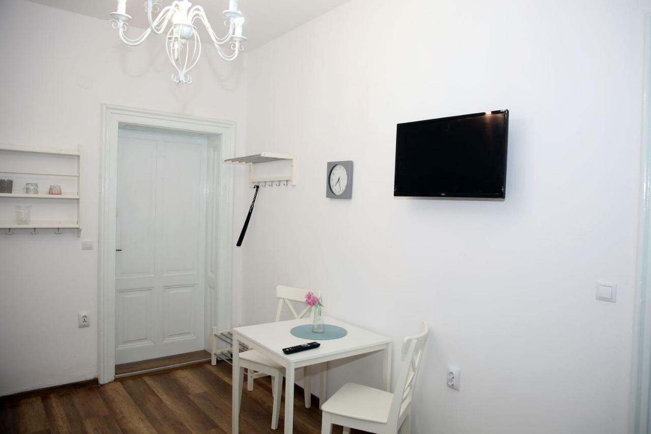 Schick Apartment سيبيو المظهر الخارجي الصورة