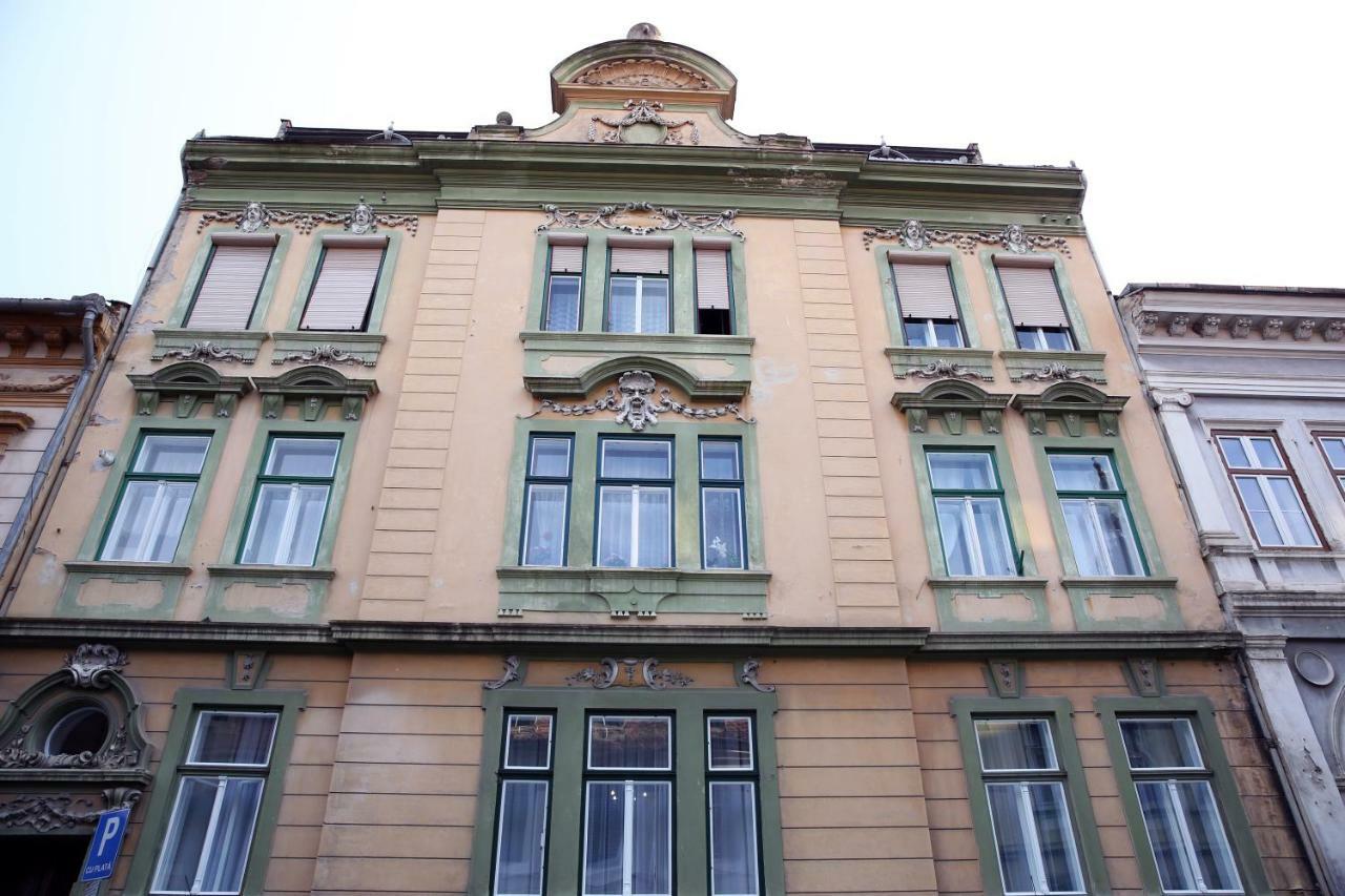Schick Apartment سيبيو المظهر الخارجي الصورة
