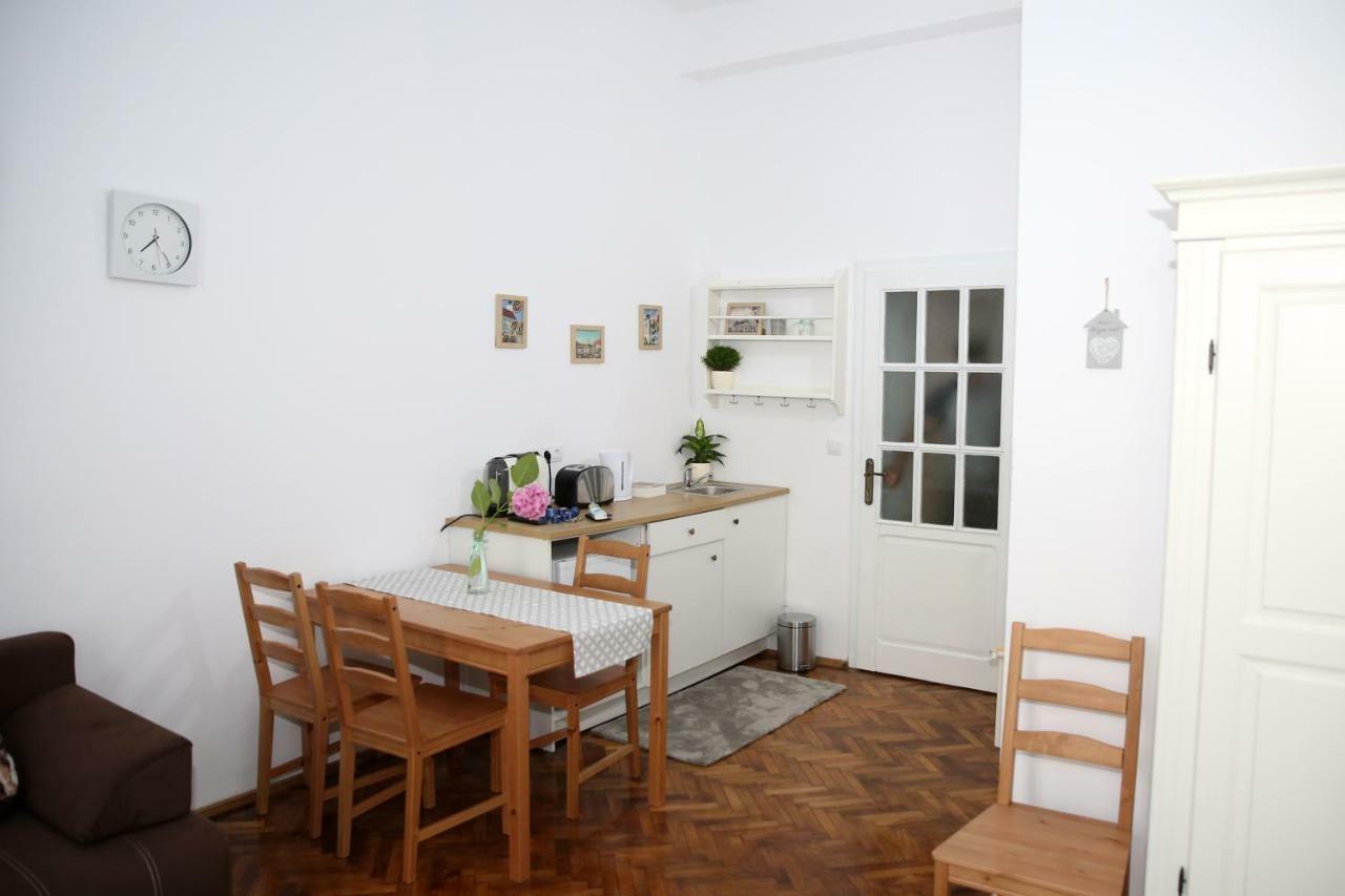 Schick Apartment سيبيو المظهر الخارجي الصورة